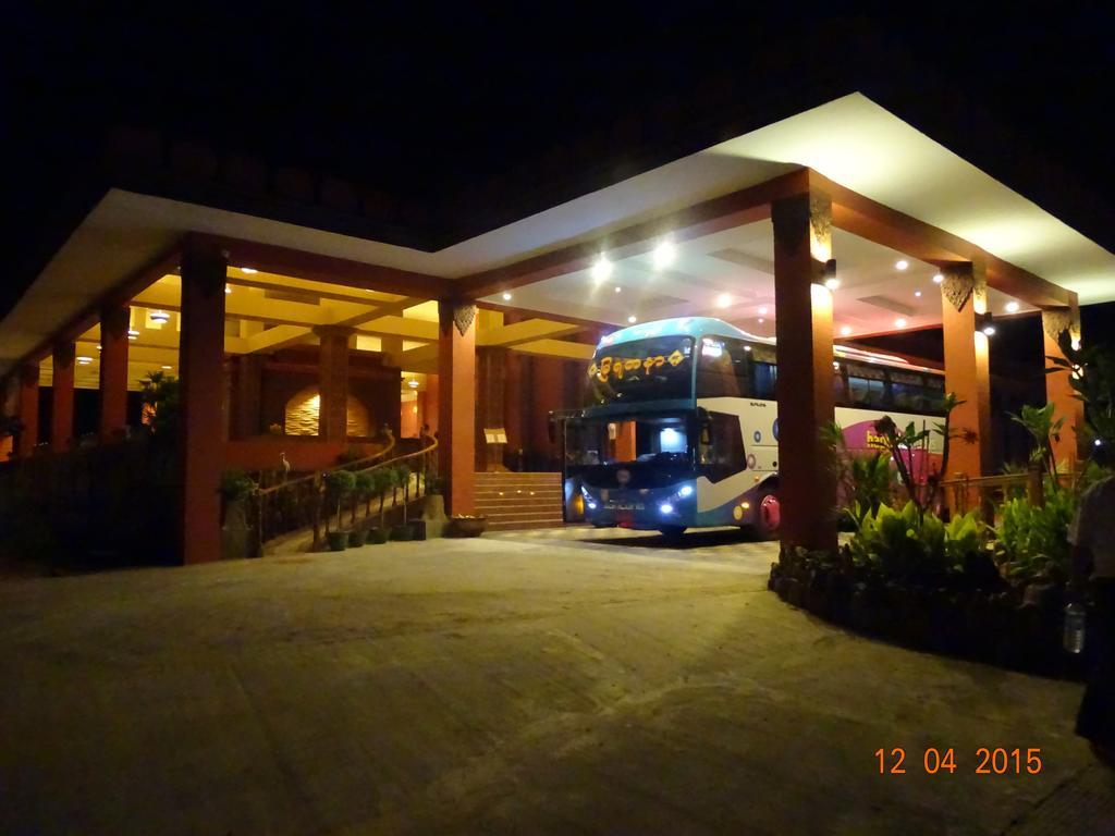 Gracious Bagan Hotel New Bagan Exterior photo