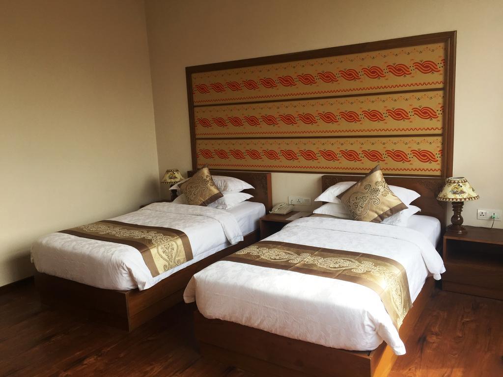 Gracious Bagan Hotel New Bagan Room photo